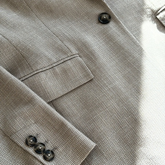 RW&CO fitted suit - Picture 4 of 13